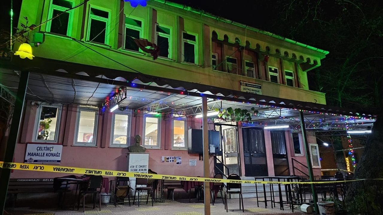 Bursa'da Silahlı Kavganın Güvenlik Kamerası Görüntüleri Ortaya Çıktı