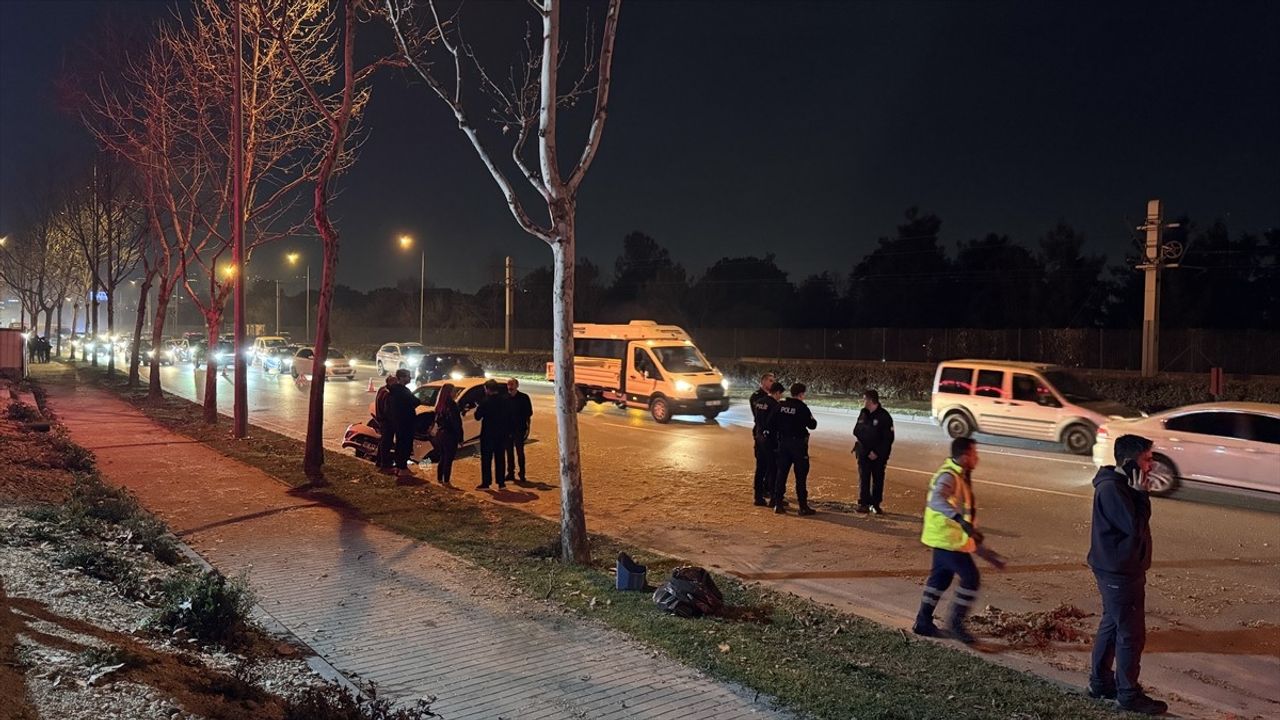 Bursa'da Zincirleme Trafik Kazasında 5 Yaralı
