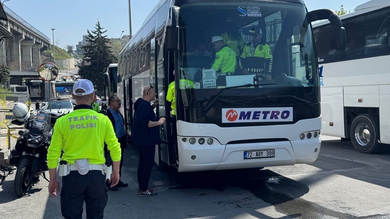 Büyük İstanbul Otogarı'nda Bayram Yoğunluğu Başladı