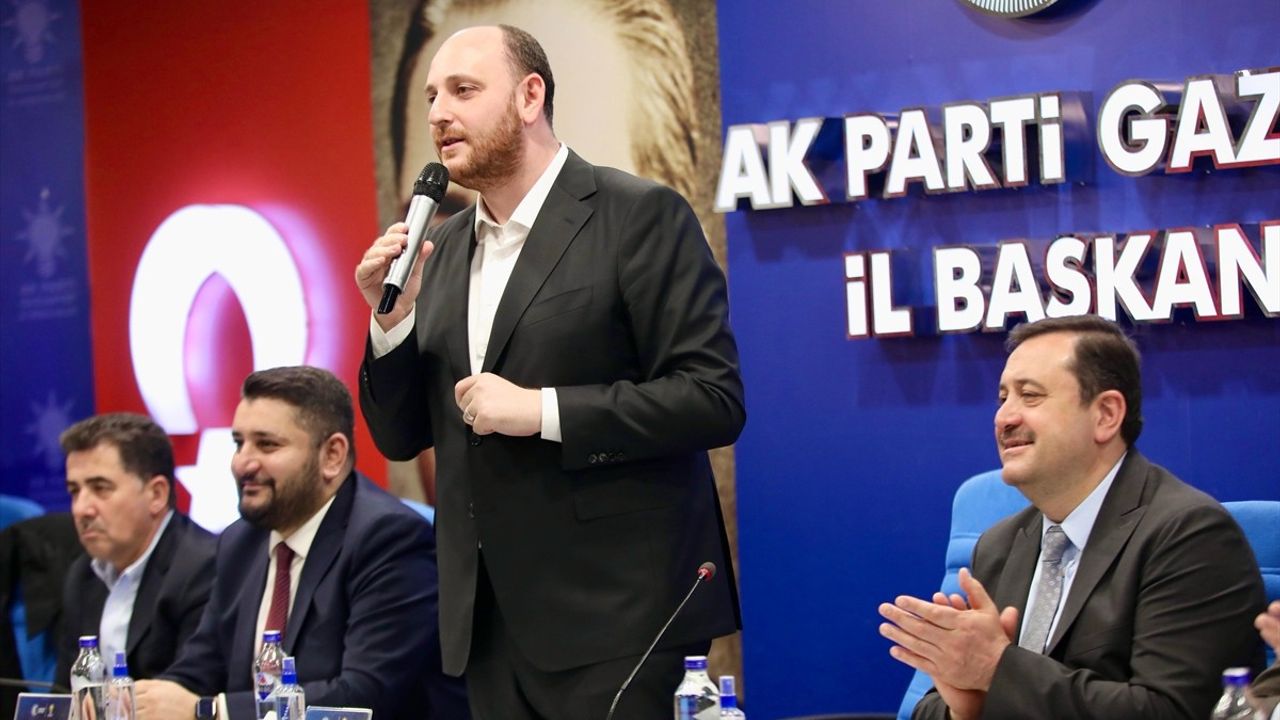 Büyükgümüş, Gaziantep'te AK Parti İstişare Toplantısına Katıldı