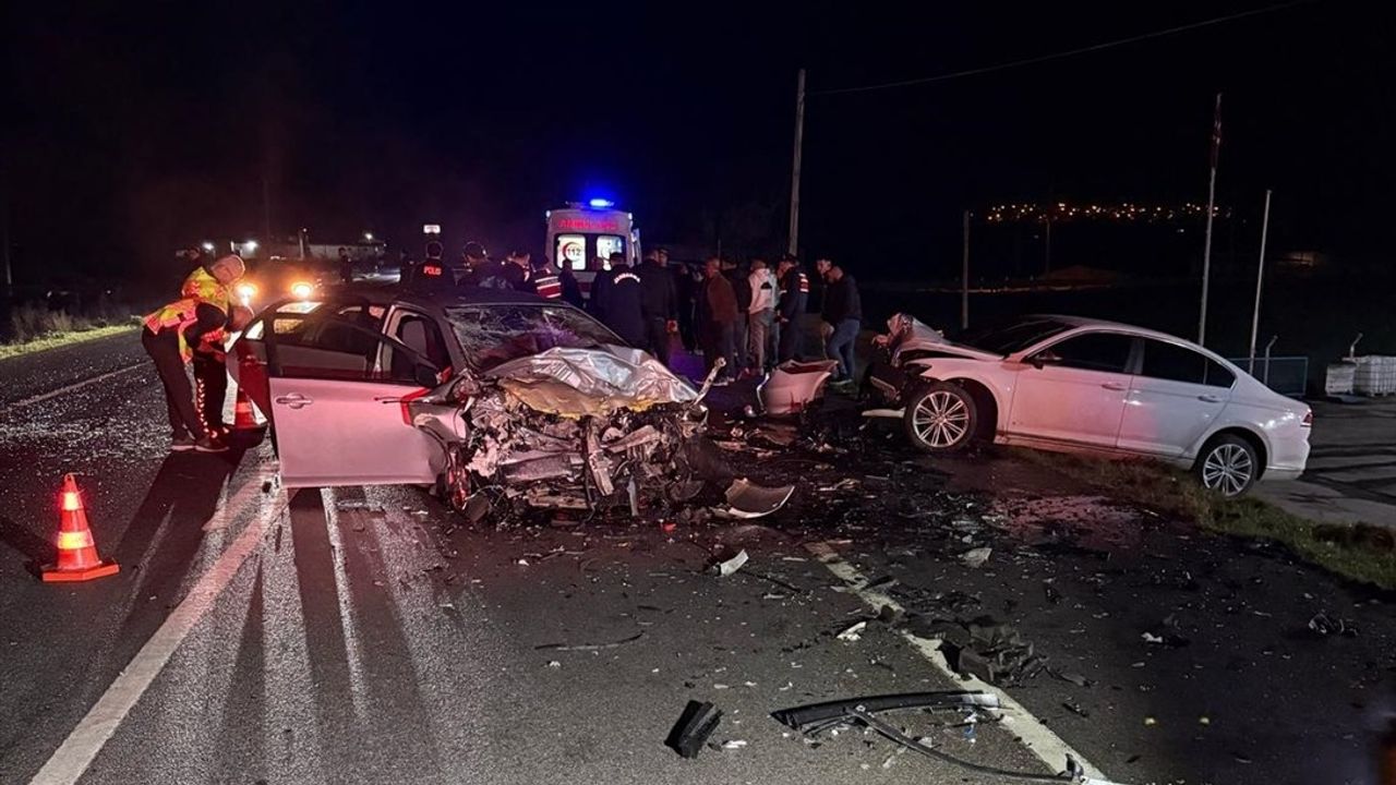 Çanakkale'de Feci Kaza: 3 Ölü, 1 Yaralı
