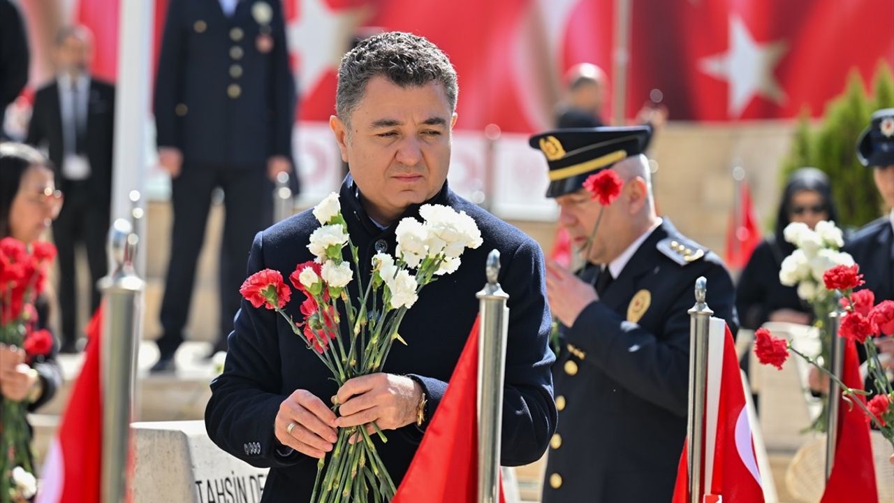 Çanakkale Zaferi'nin 110. Yılı: Anıtkabir'de Anma Töreni Düzenlendi