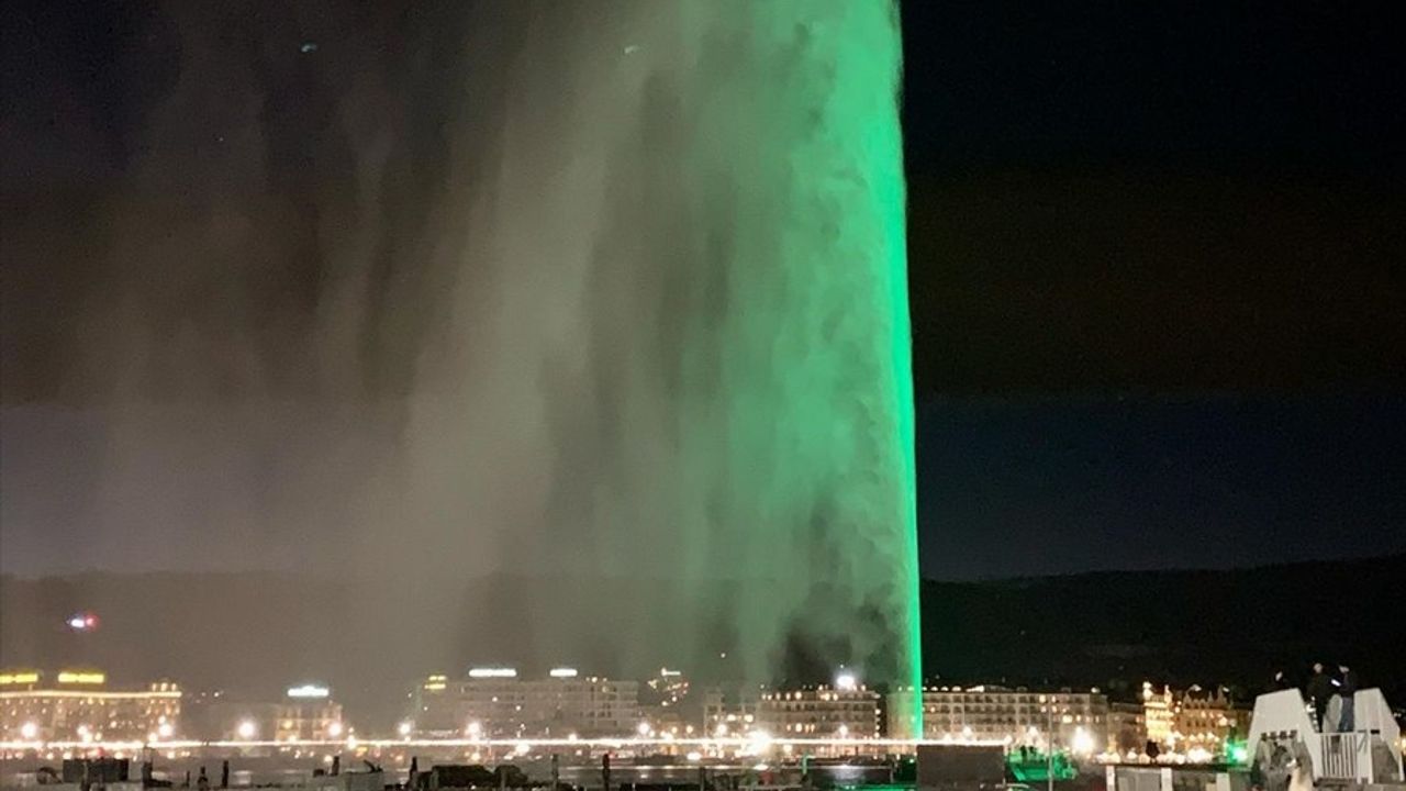 Cenevre Sıfır Atık Günü'nde Yeşil Işıkla Aydınlatıldı