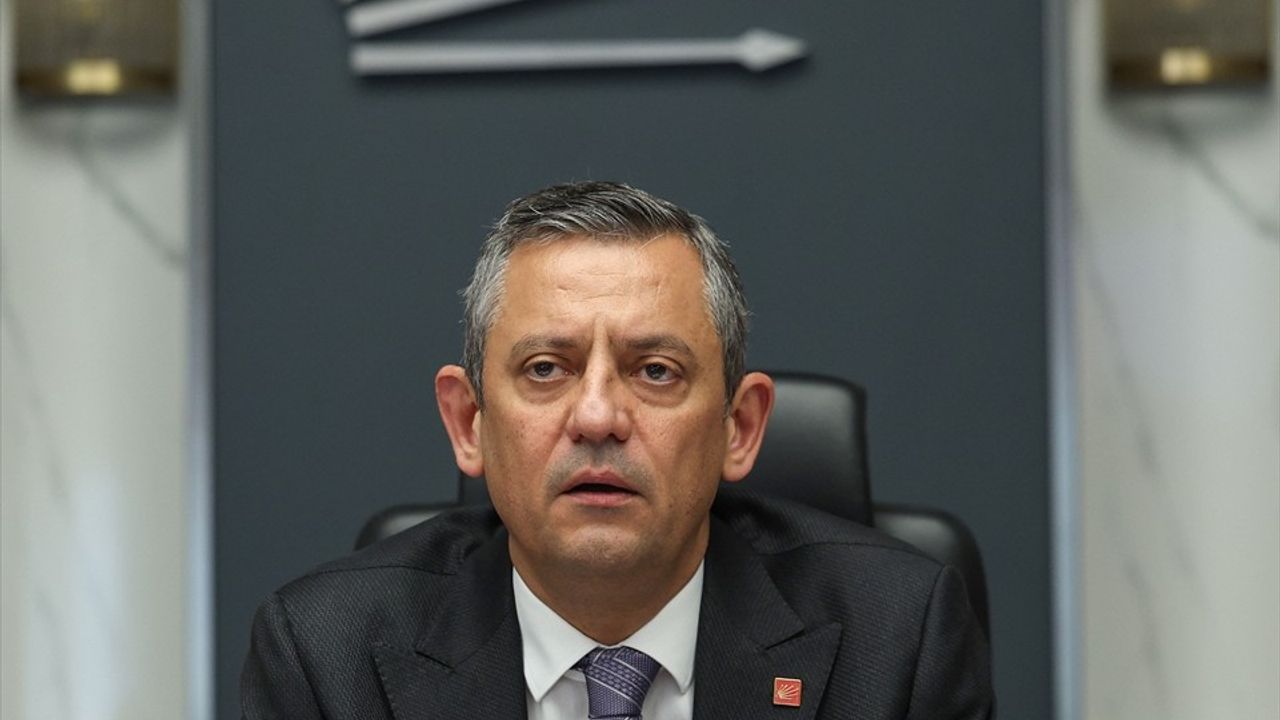 CHP Genel Başkanı Özgür Özel Dış Politika Toplantısı'na Başkanlık Etti