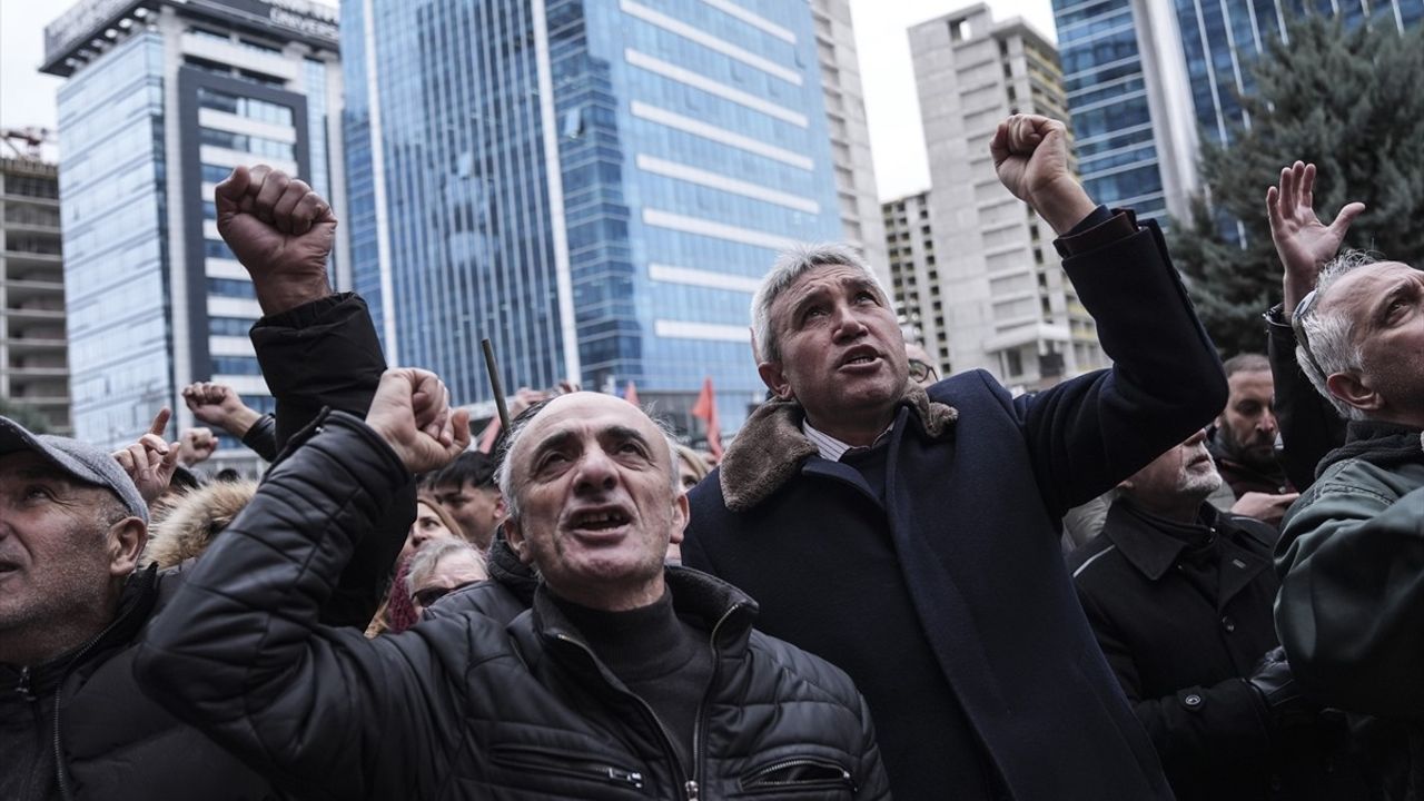 CHP Milletvekilleri İmamoğlu'nun Gözaltı Kararına Tepki Gösterdi