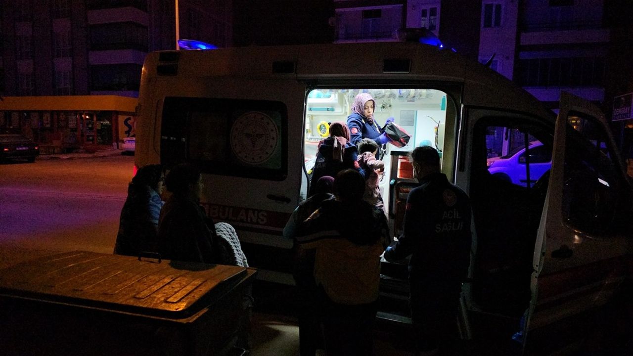 Çorum'da Apartman Yangını: 10 Kişi Dumandan Etkilendi