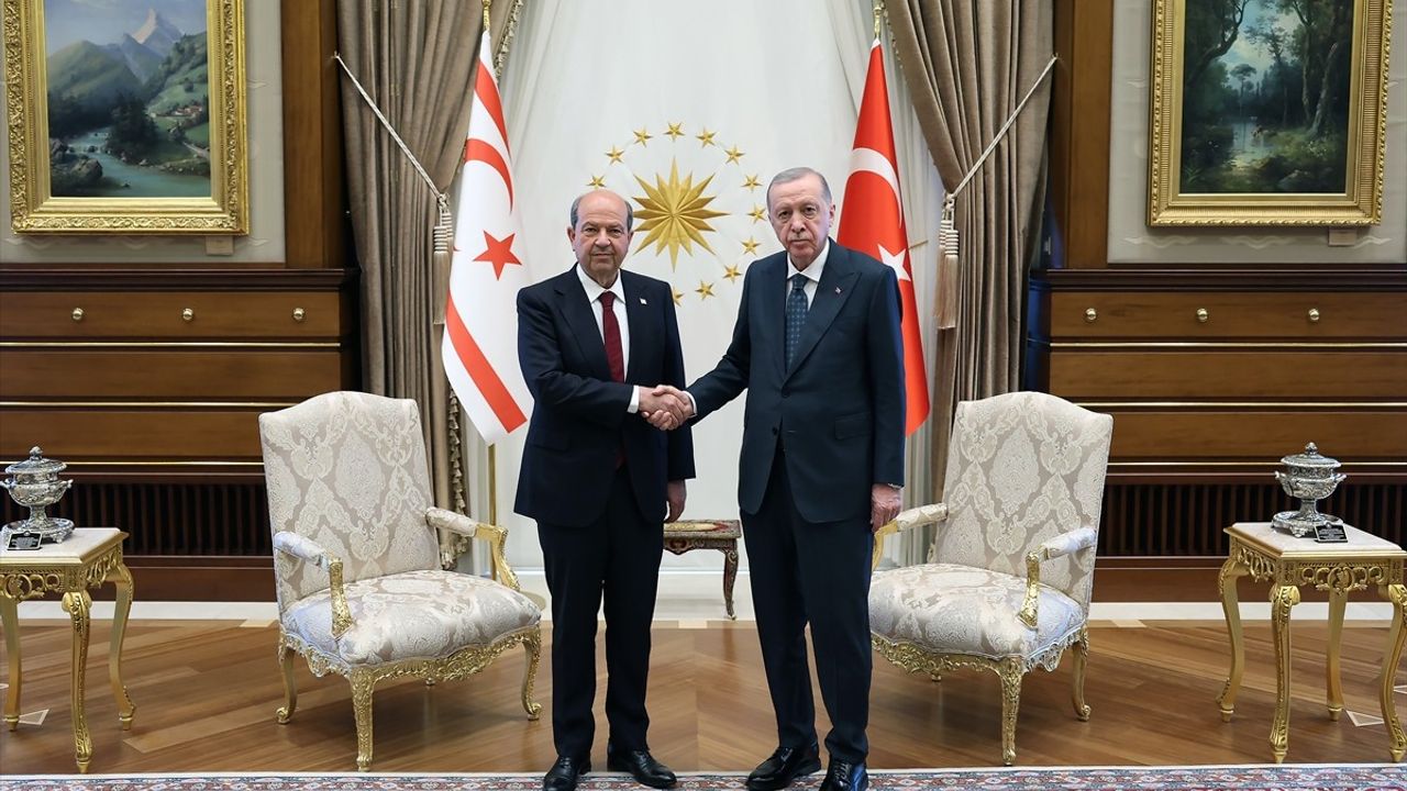 Cumhurbaşkanı Erdoğan'dan KKTC Cumhurbaşkanı Tatar İle Görüşme