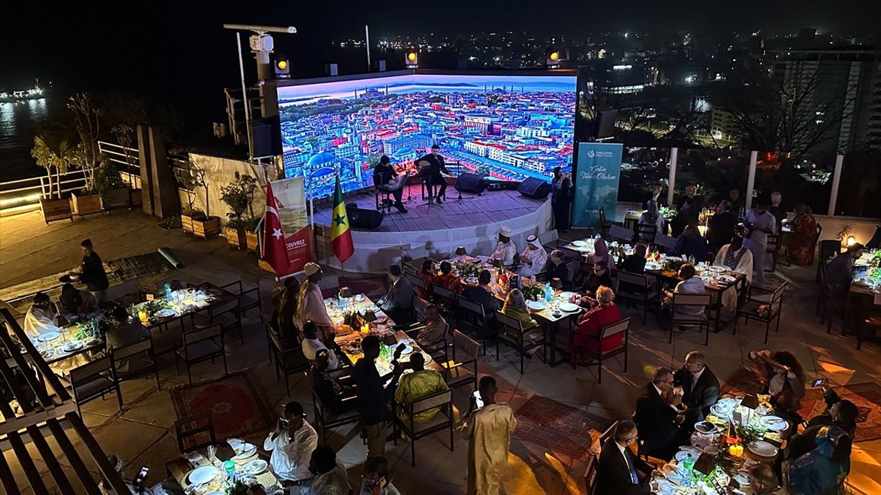 Dakar'da Türkiye'nin İftar Programı: Barış Teması Ön Planda