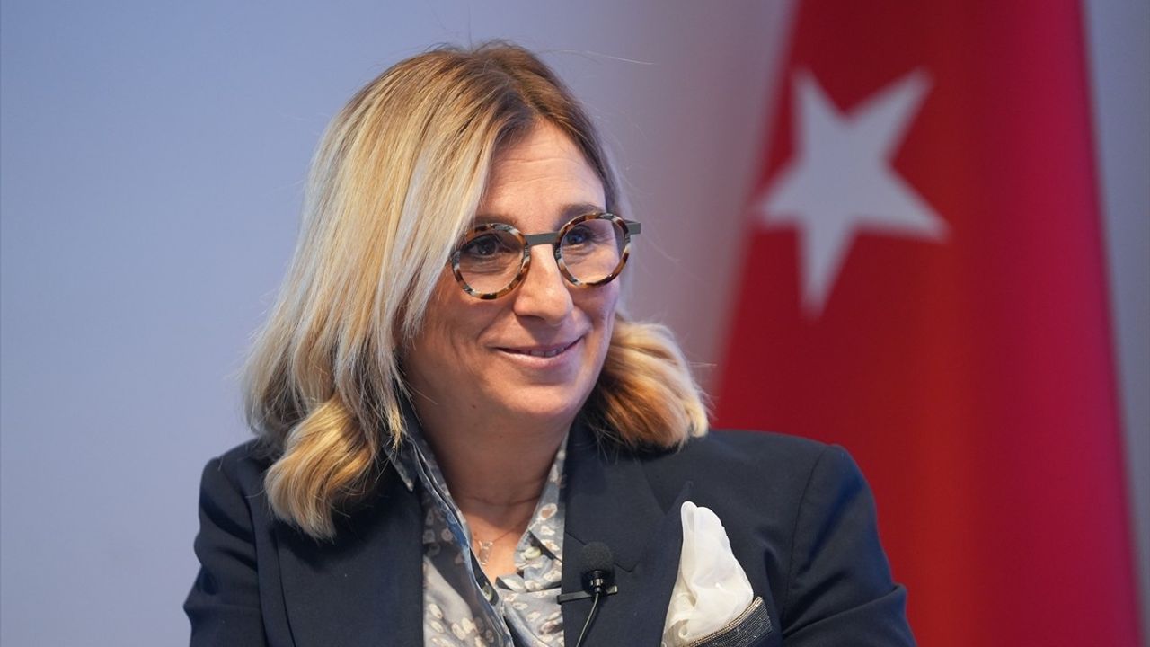 DEİK Kadın Platformu'ndan Etkileyici Panel: Diplomasi ve İş Dünyasında Liderlik Deneyimleri