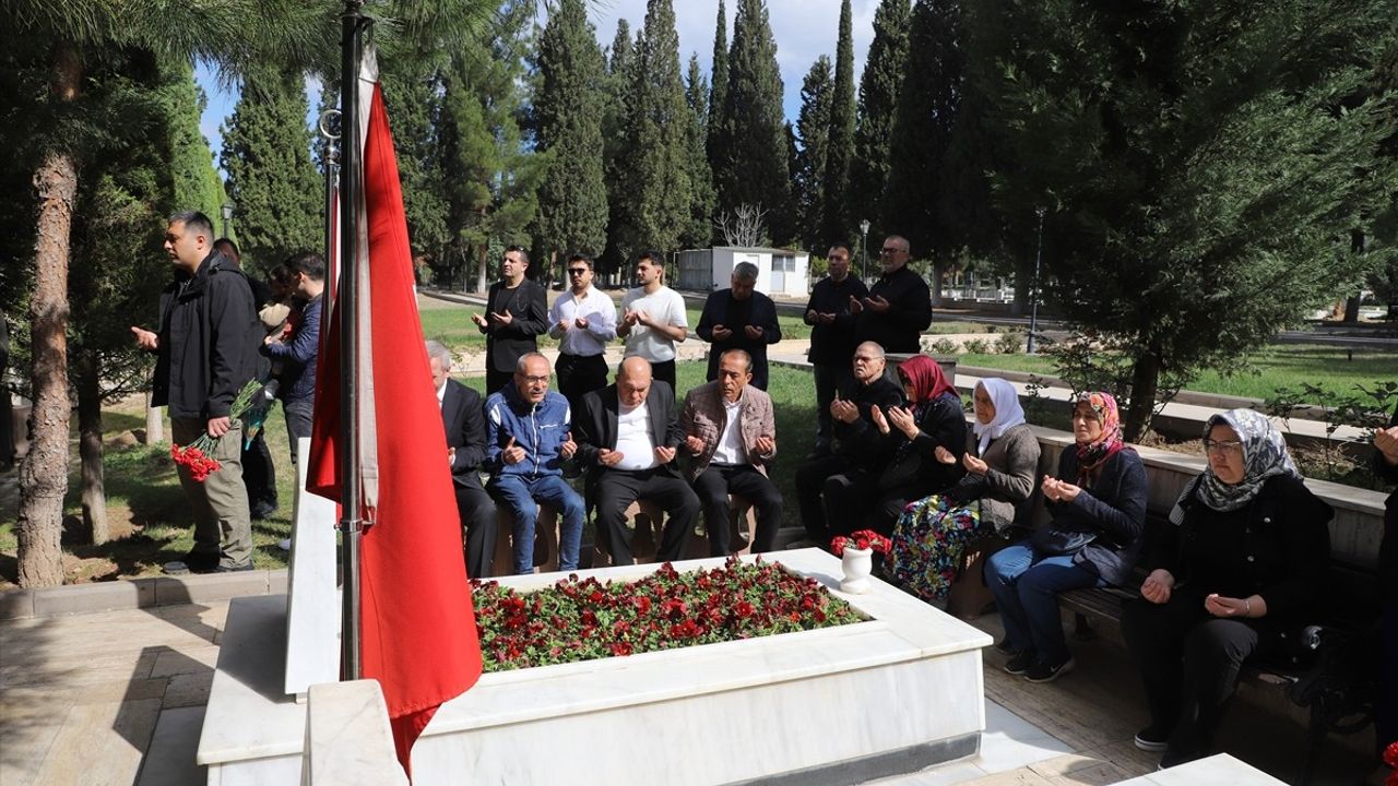 Denizli'de Ramazan Bayramı Arifesinde Şehitlik Ziyareti Gerçekleşti