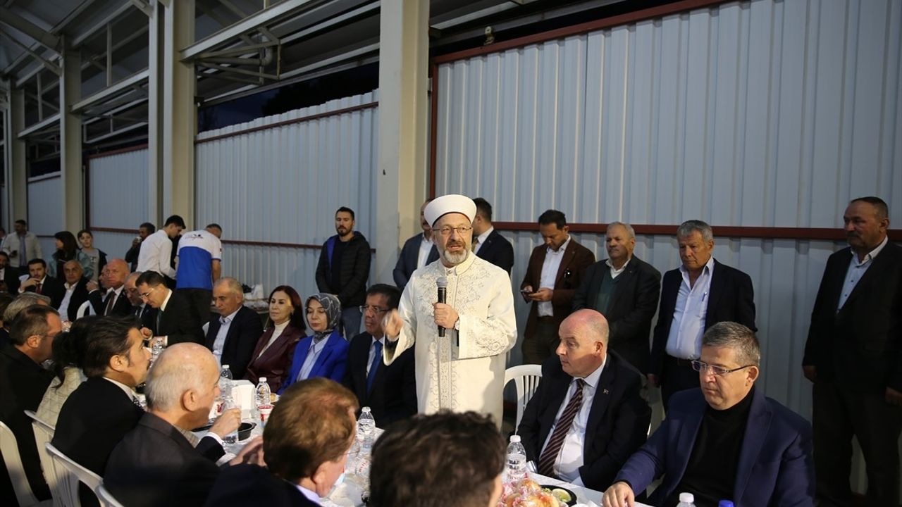 Diyanet İşleri Başkanı Erbaş: 'Oruç ve Namaz Bizi Koruyor'