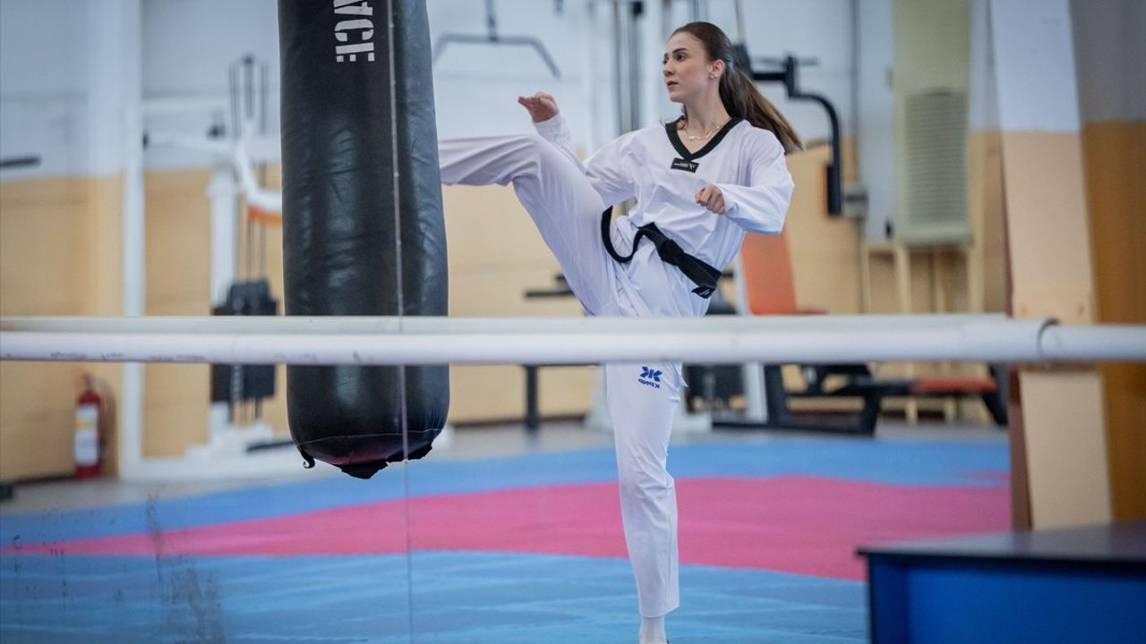 Dünya Şampiyonu Merve Dinçel Kavurat: Kız Çocuklarına İlham Oluyor