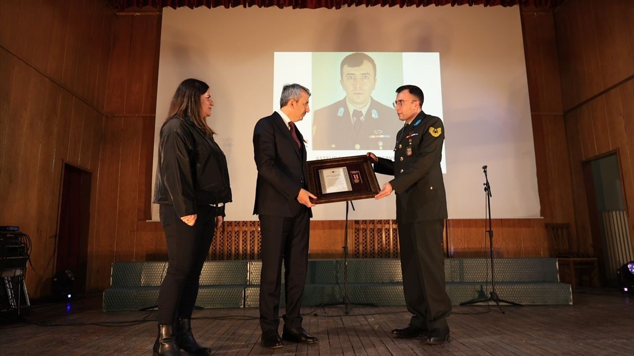 Edirne'de El Bab Gazisine Devlet Övünç Madalyası ve Beratı Takdim Edildi