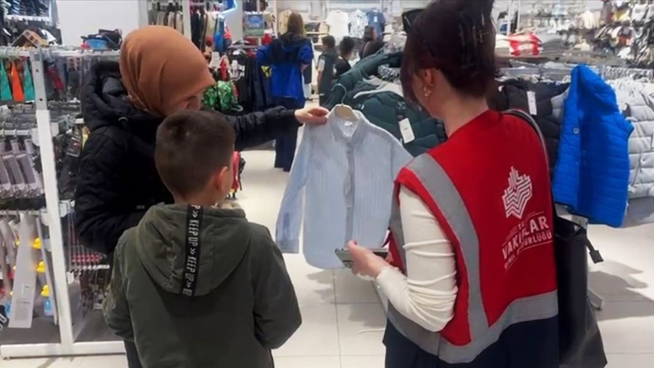 Edirne Vakıflar Bölge Müdürlüğü'nden İhtiyaç Sahibi Çocuklara Bayram Kıyafeti Desteği