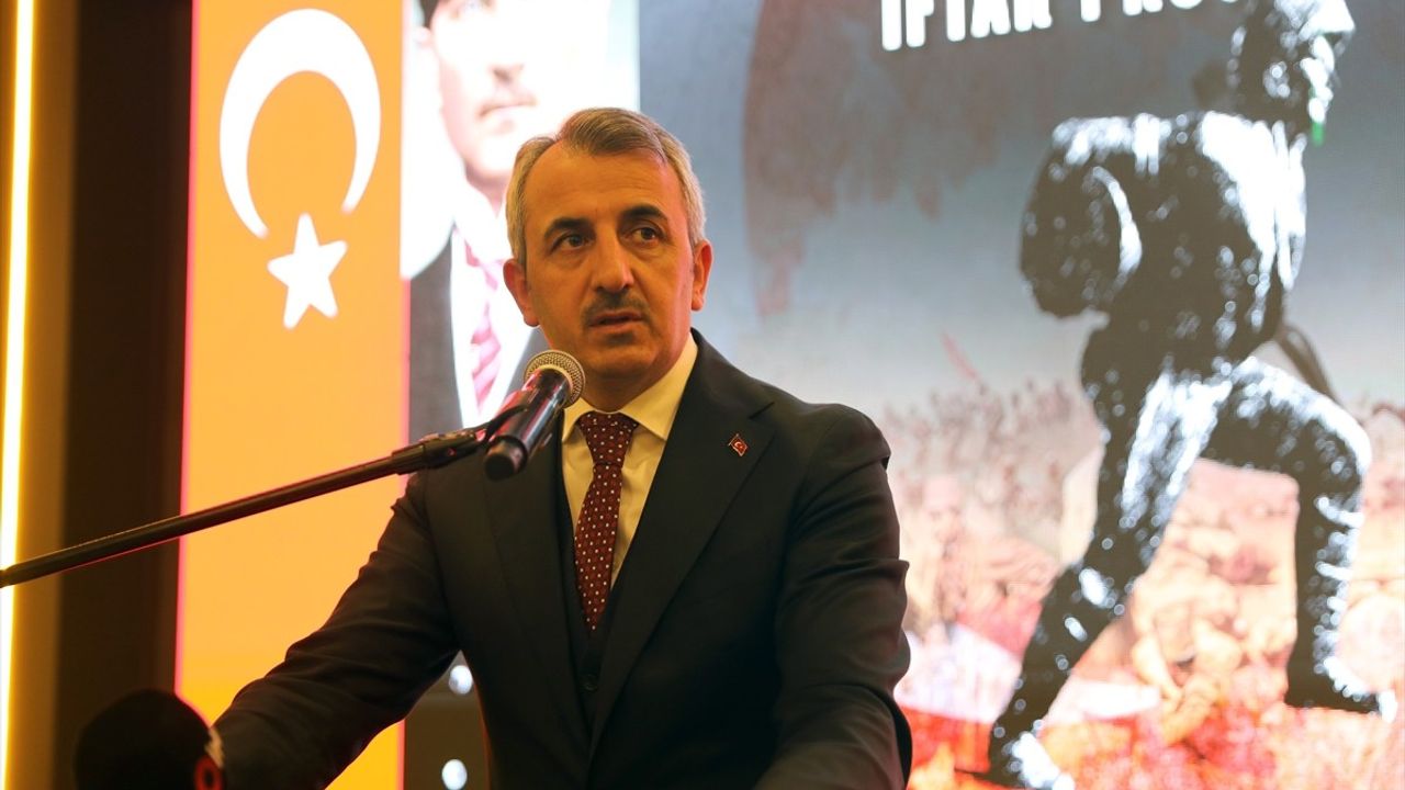 Edirne Valisi Yunus Sezer, Şehit Aileleri ve Gazilerle İftarda Buluştu