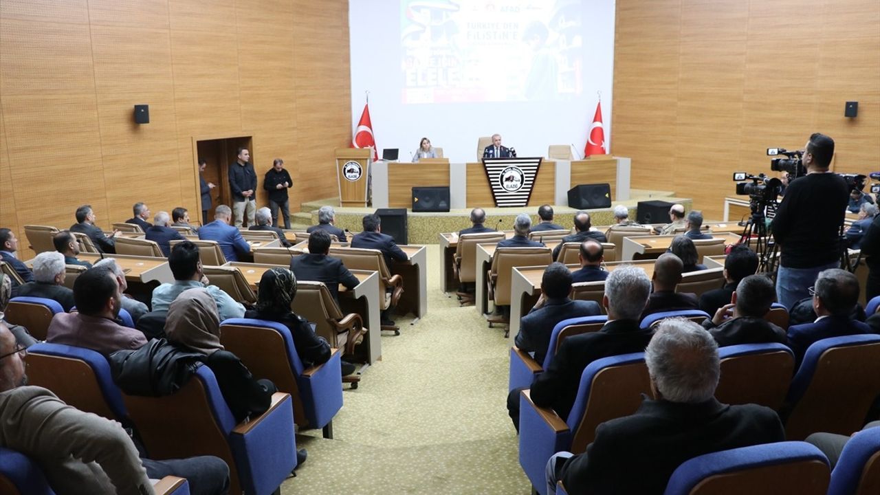 Elazığ'da 'Gazze İçin El Ele Yardım Kampanyası' Toplantısı Gerçekleşti