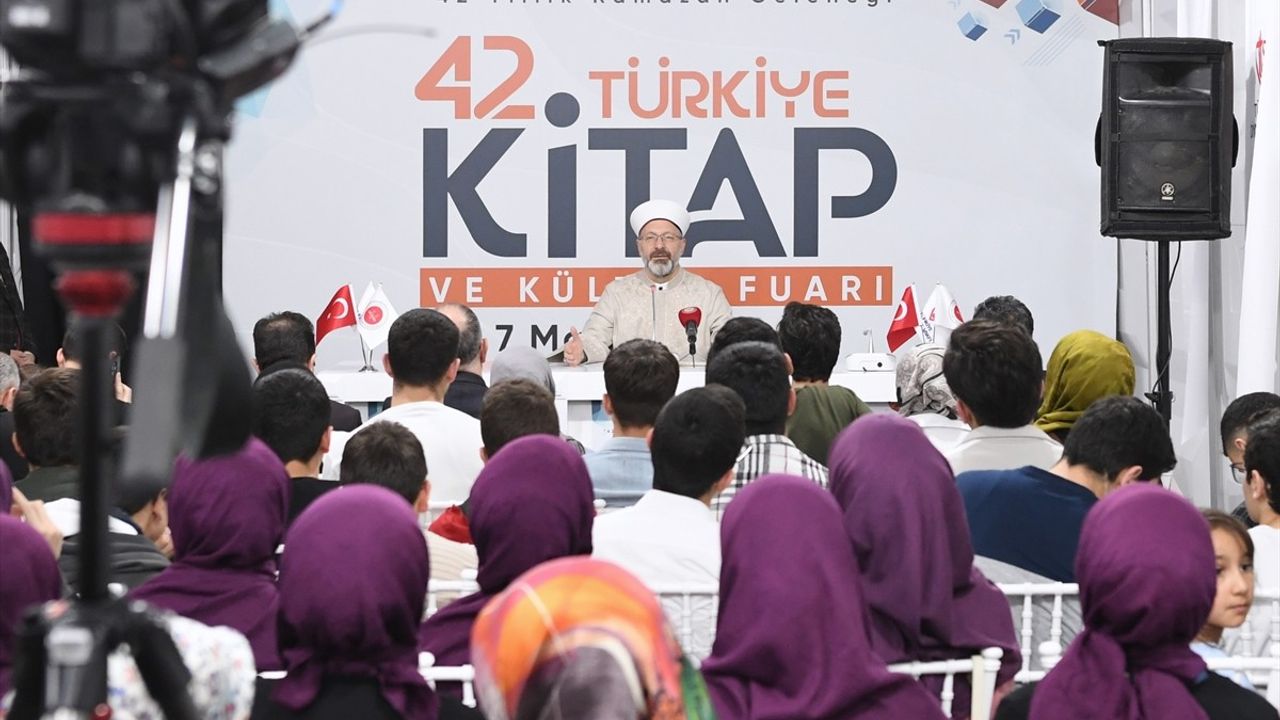 Erbaş'tan 42. Türkiye Kitap ve Kültür Fuarı'nda Kitapların Önemi Vurgusu