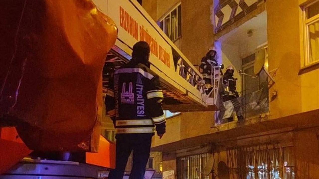 Erzurum'da Apartman Yangını: 10 Kişi Dumandan Etkilendi