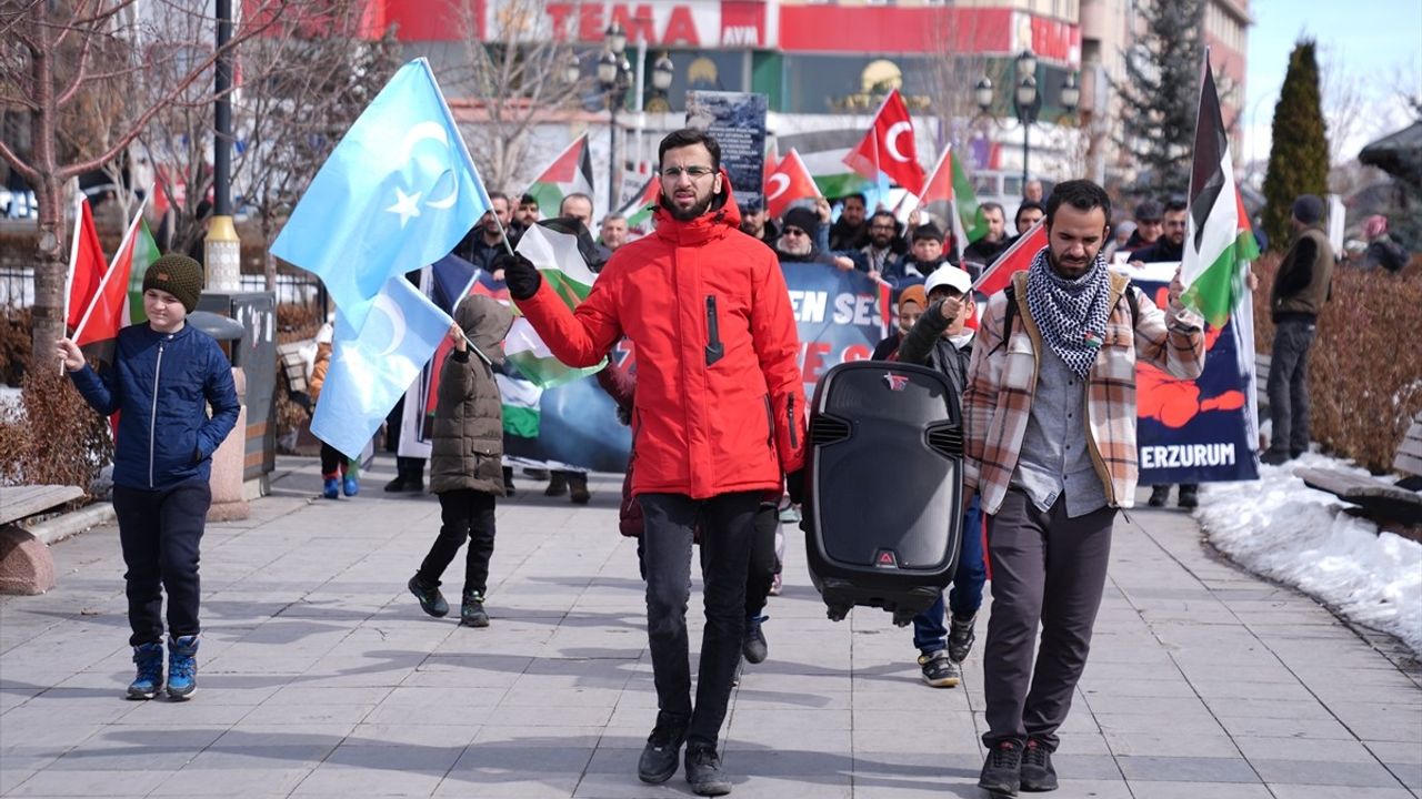 Erzurum'da Sağlık Çalışanlarından Gazze İçin Sessiz Yürüyüş