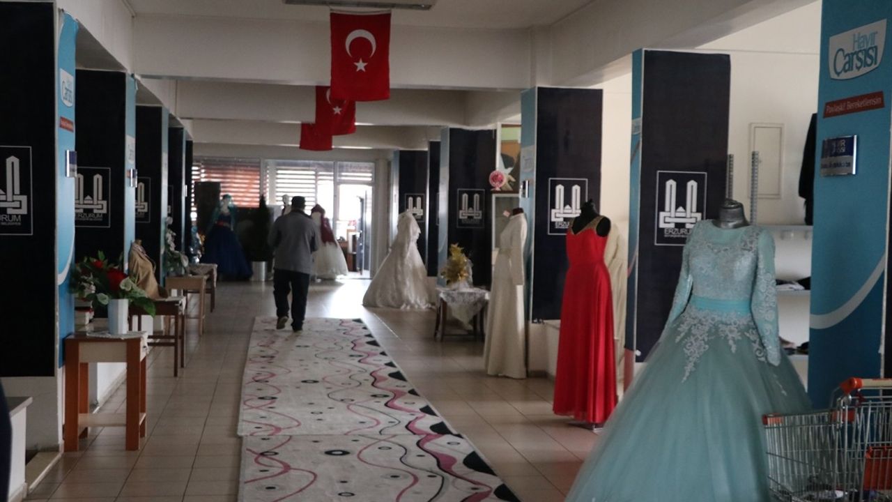 Erzurum'daki Hayır Çarşısı İhtiyaç Sahiplerine Umut Oluyor