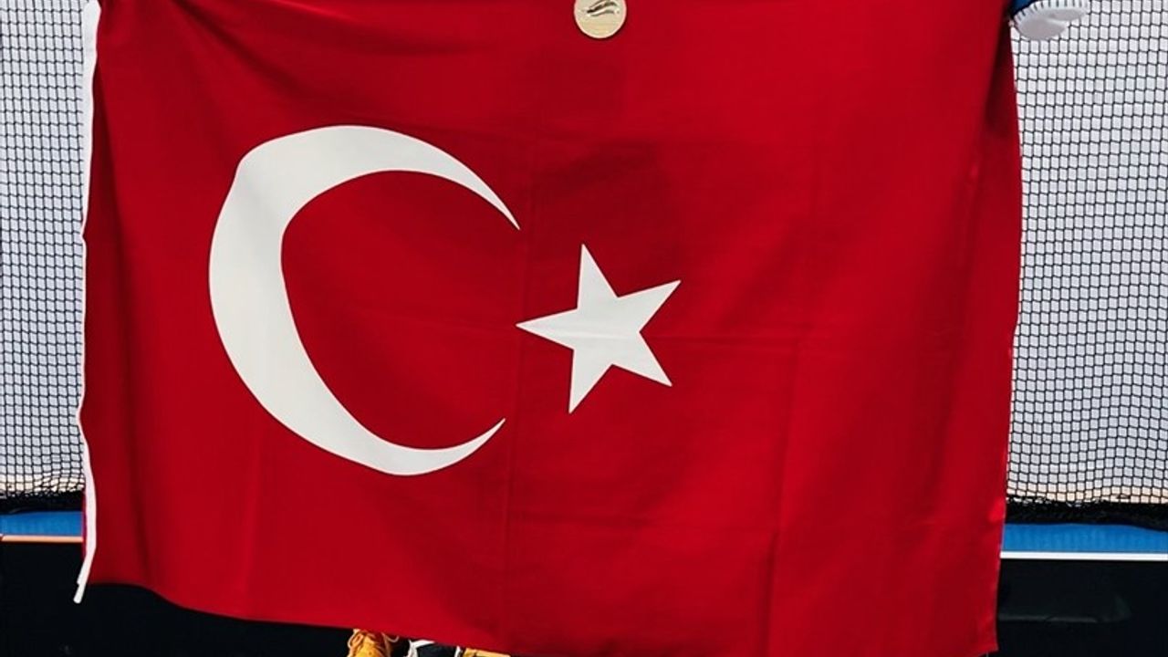 Esra Bayrak, Avrupa Şampiyonu Olmayı Başardı