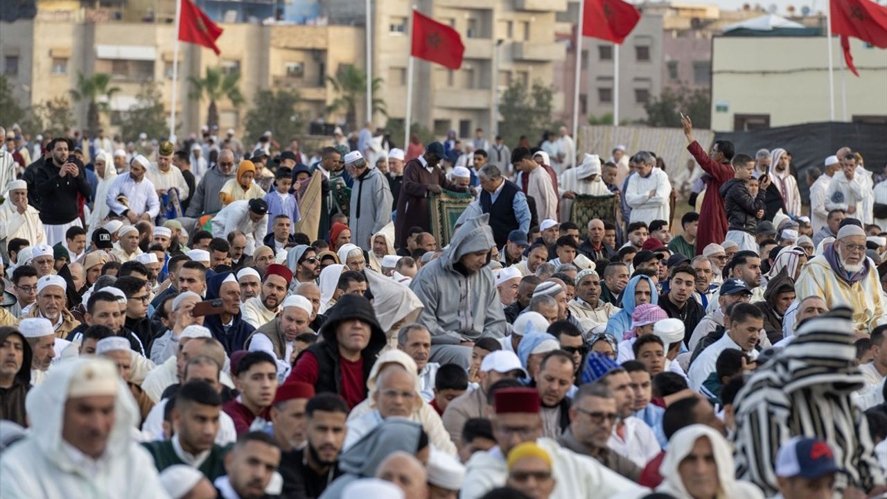 Faslılar Ramazan Bayramı'nı Geleneksel Coşkuyla Kutladı