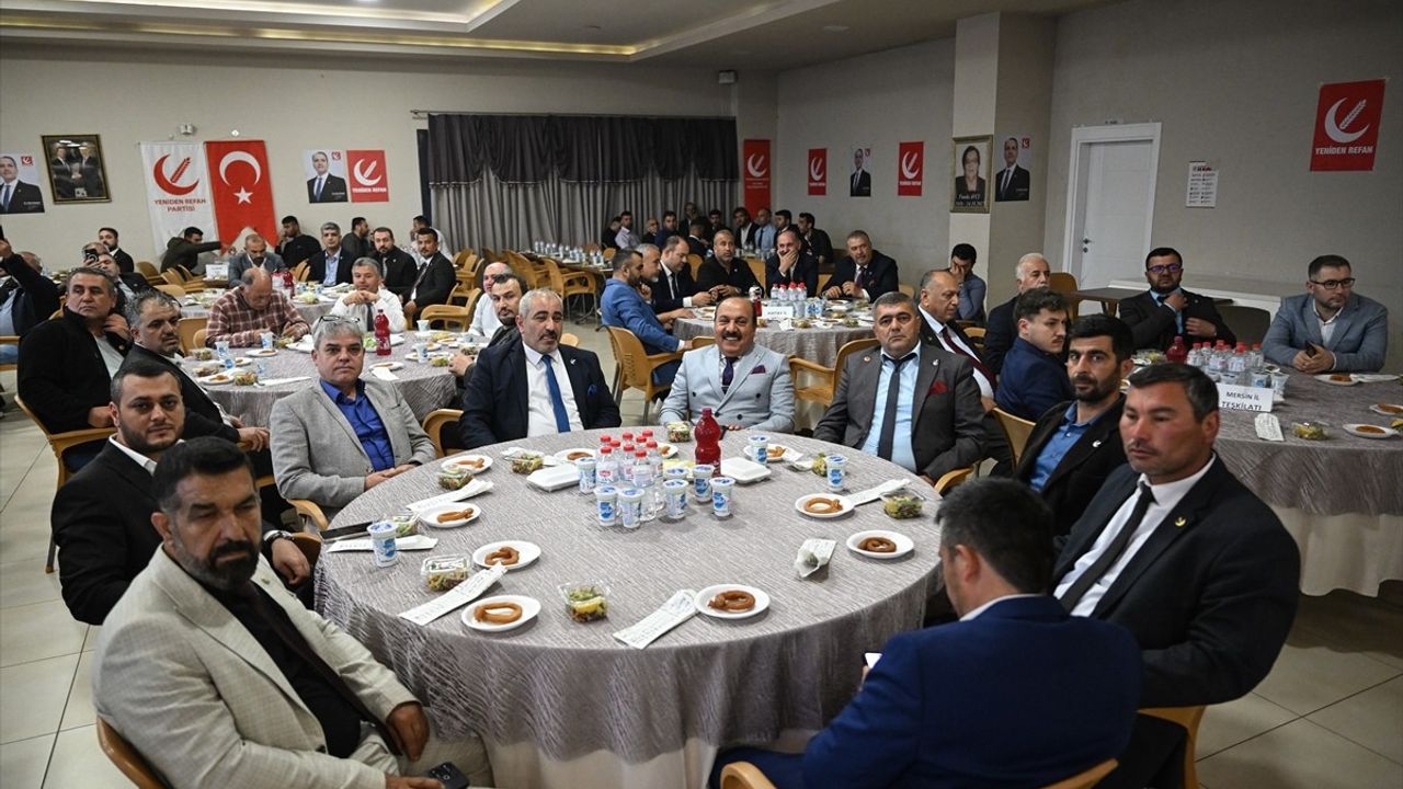 Fatih Erbakan, Adana'da İftar Programına Katıldı