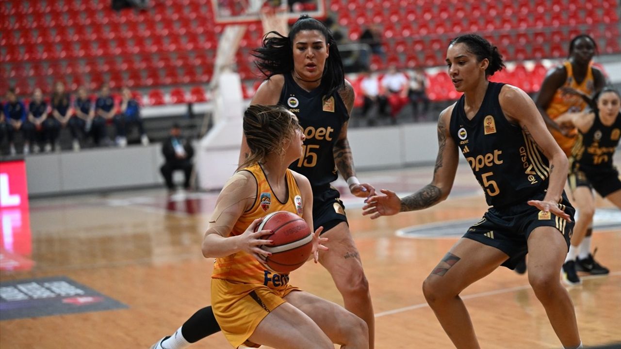 Fenerbahçe Opet, Melikgazi Kayseri'yi Farkla Geçerek Yarı Finale Yükseldi
