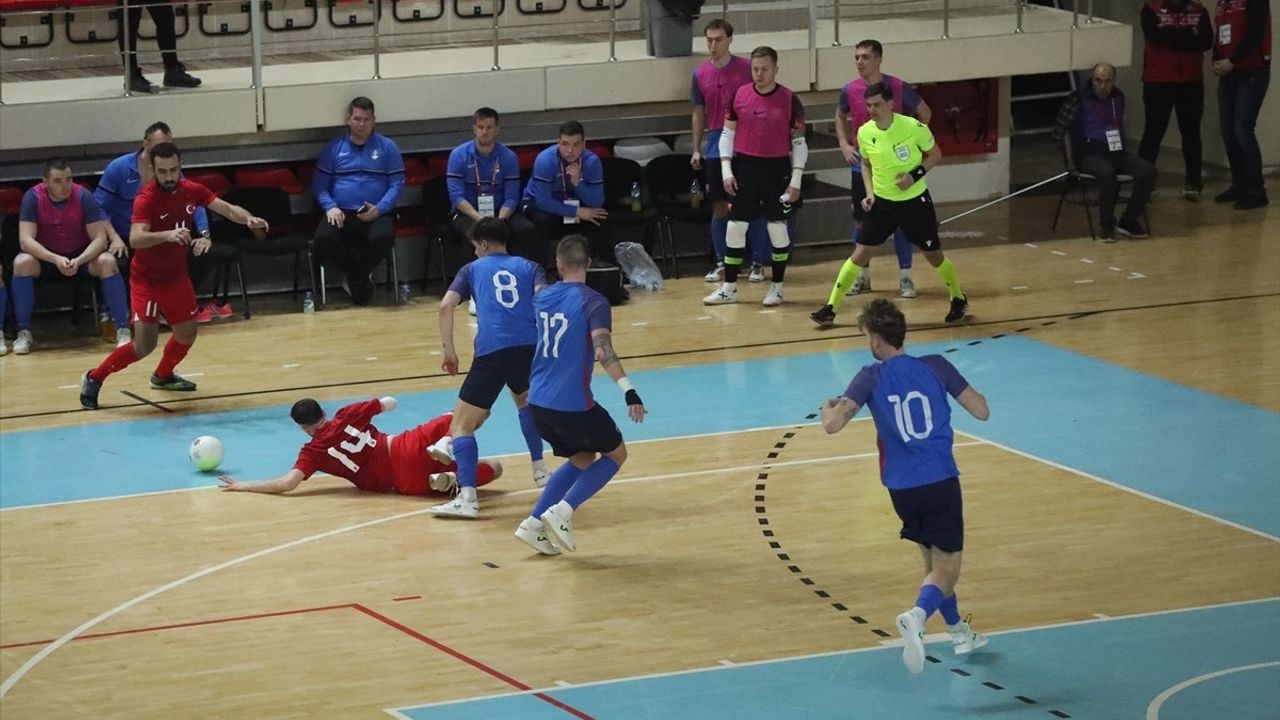 Futsal: Türkiye, Slovakya'ya 8-4 Yenildi