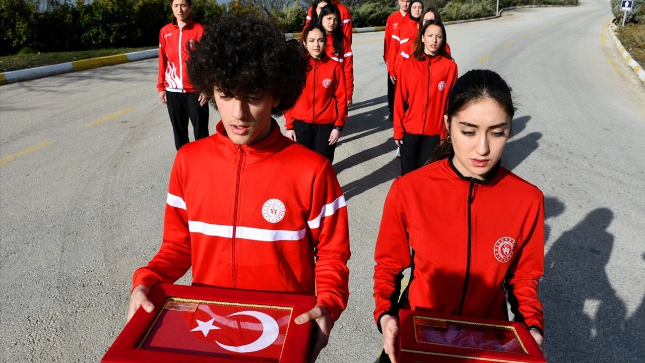 Gelibolu'dan Bilecik'e Türk Bayrağı ve Toprak Emaneti