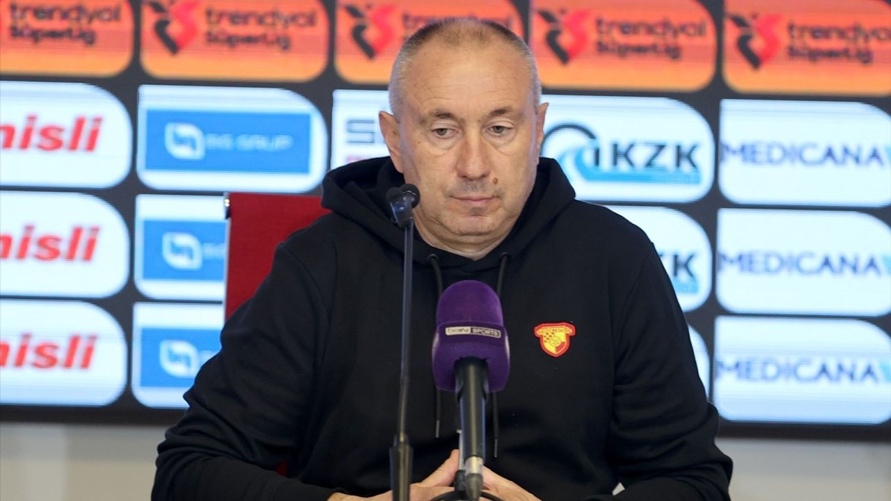 Göztepe Teknik Direktörü Stanimir Stoilov: 'Hedefimiz Avrupa'ya gitmekte kararlıyız'