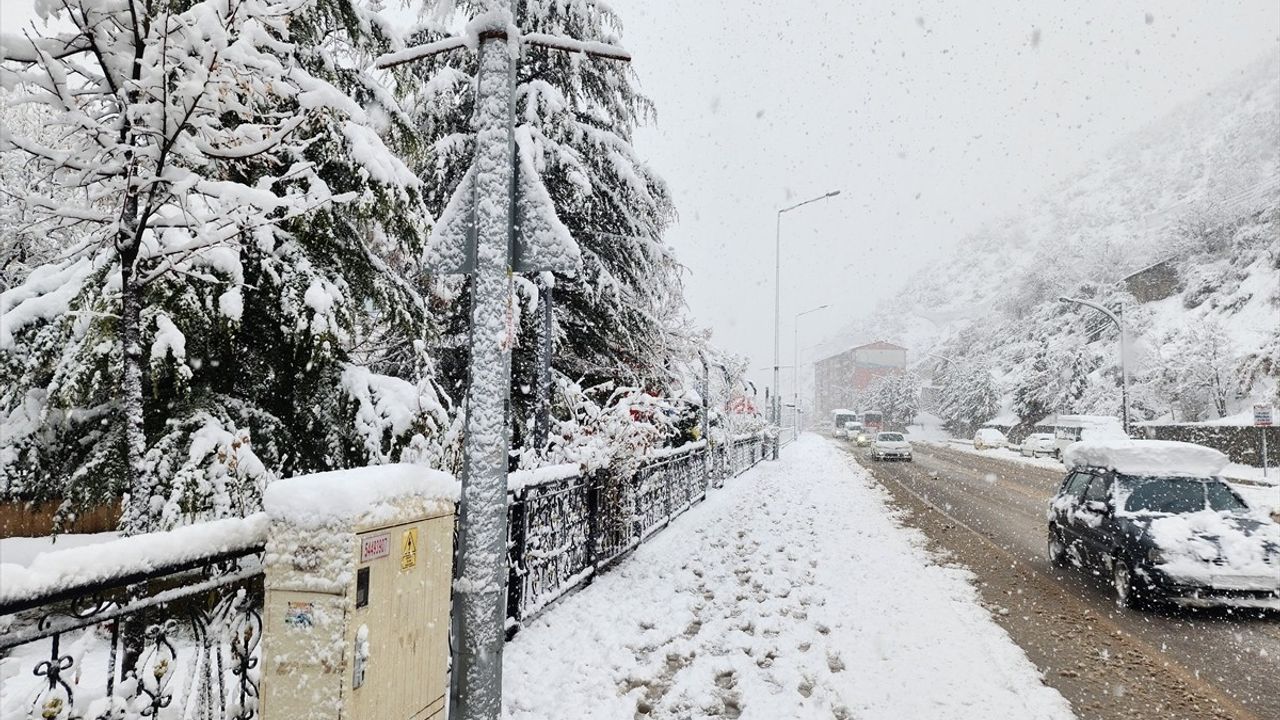 Gümüşhane'de Kar nedeniyle 131 Köy Yolu Kapandı