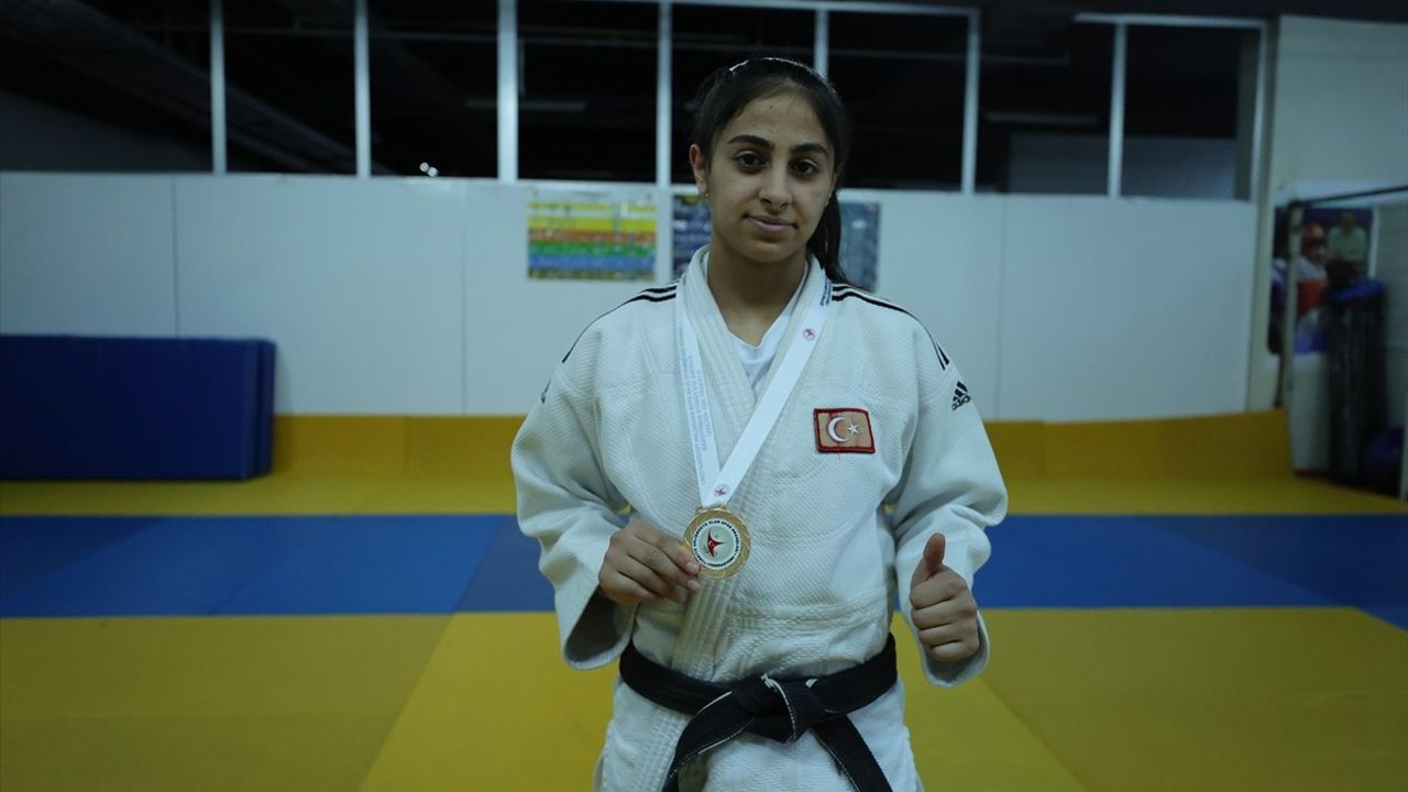 Hakkarili Kuzenler, Avrupa Kuraş Şampiyonası'nda Altın Madalya Peşinde