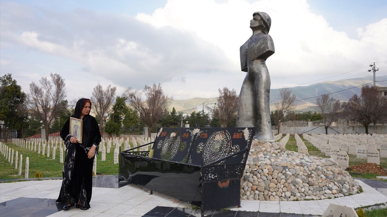 Halepçe Katliamında Ailesini Kaybeden Kadın, Kardeşlerini Zorluklarla Büyüttü