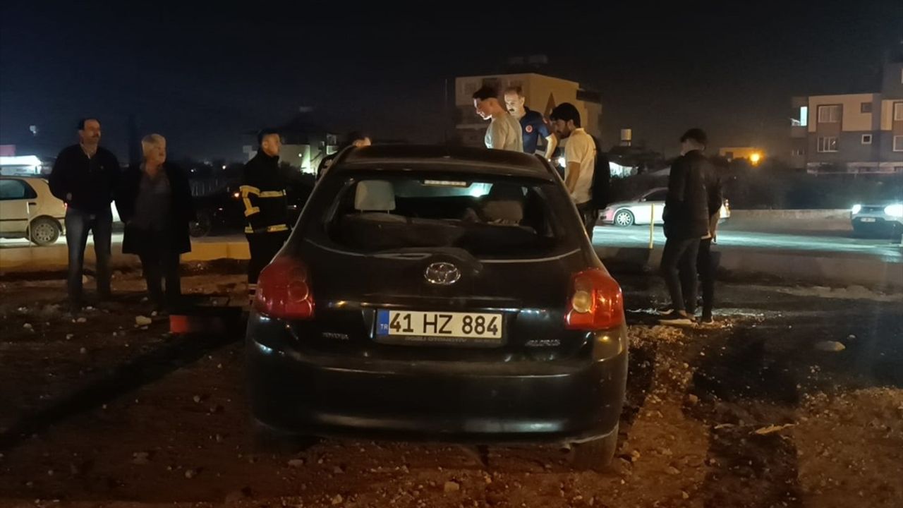 Hatay'da Feci Kaza: İki Otomobil Çarpıştı, 6 Yaralı