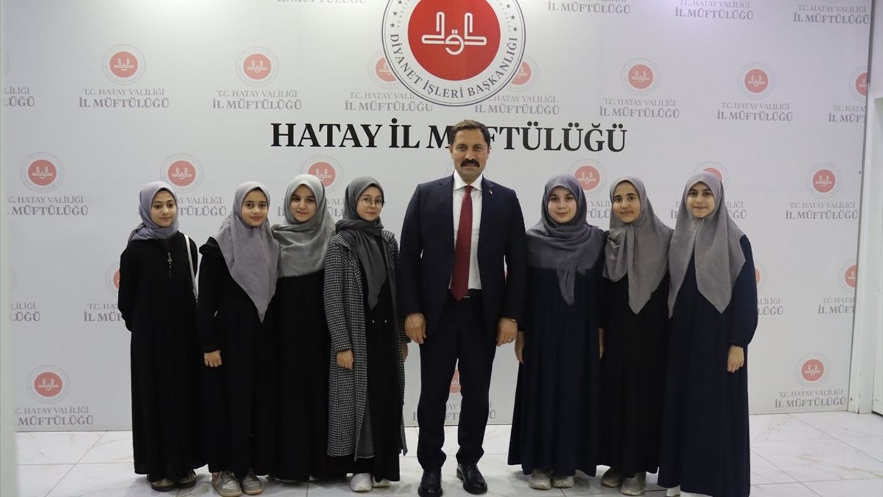 Hatay Valisi Masatlı'dan Kur'an Kursu Öğrencilerine İftar