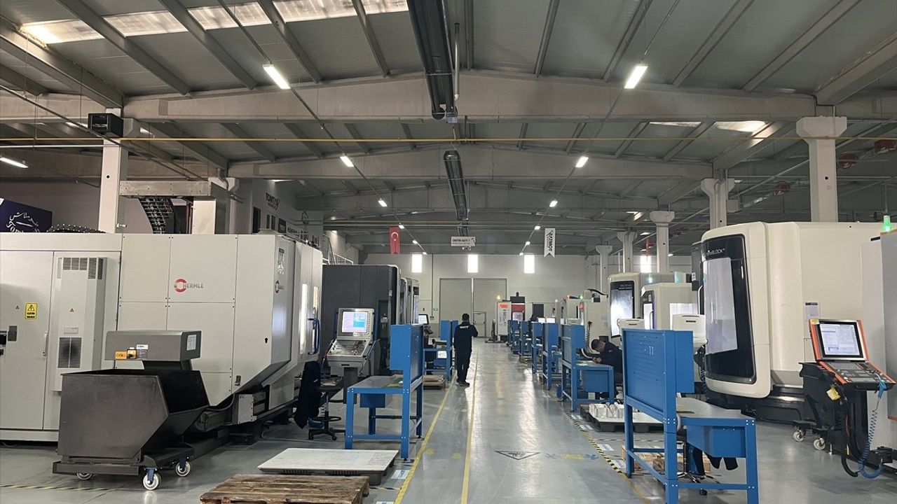 HÜRJET: Türkiye'nin İlk Uçak Fabrikası 'Süper Teşvik'le Güçleniyor
