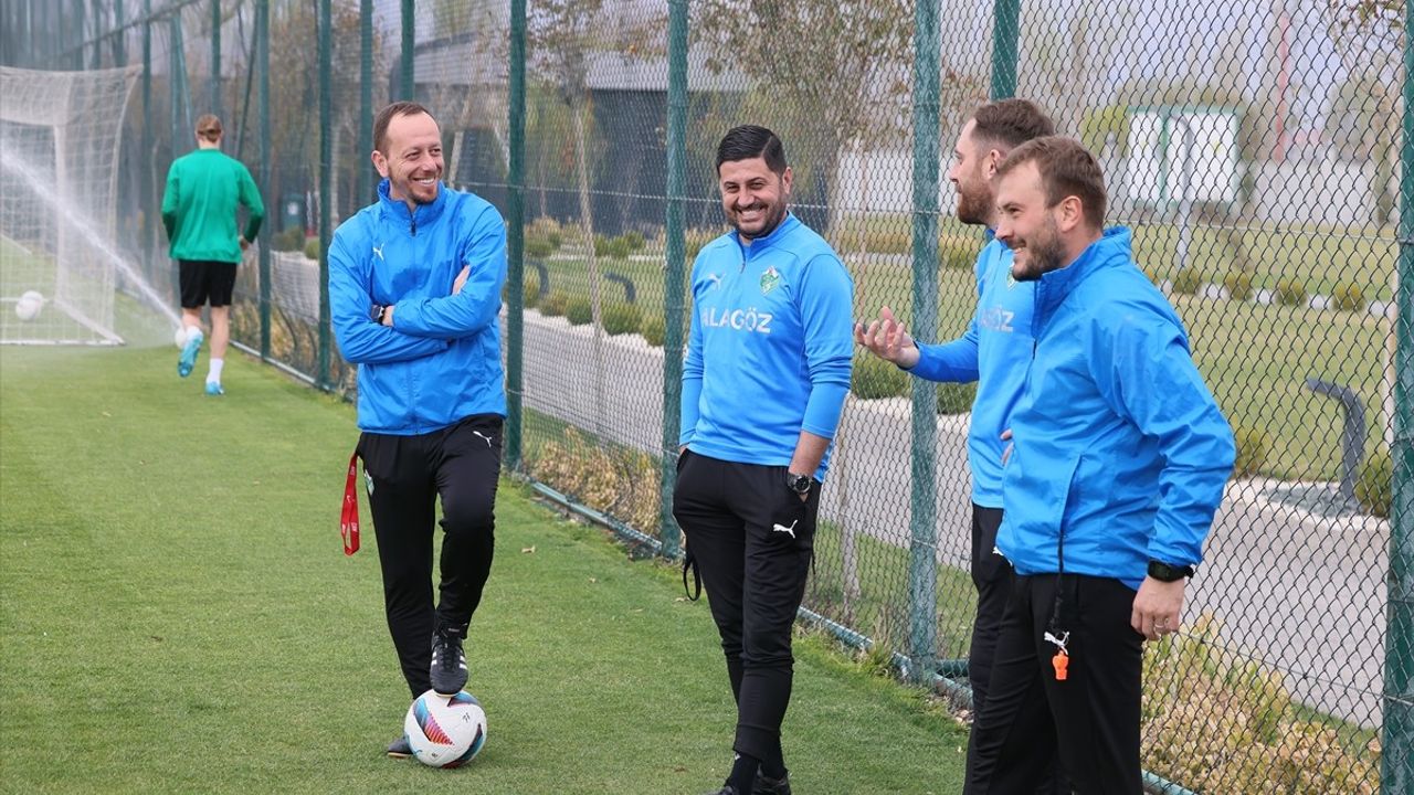Iğdır FK, Play-Off Hedefiyle Ümraniyespor'la Karşılaşacak
