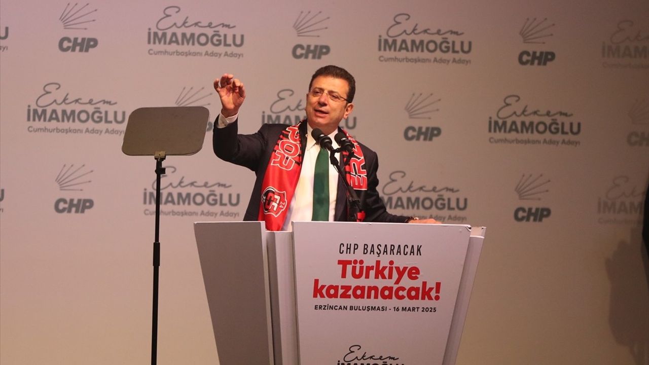 İmamoğlu, Erzincan'da Partililerle Buluştu: Seçim ve Eğitimde Kumpasları Eleştirdi