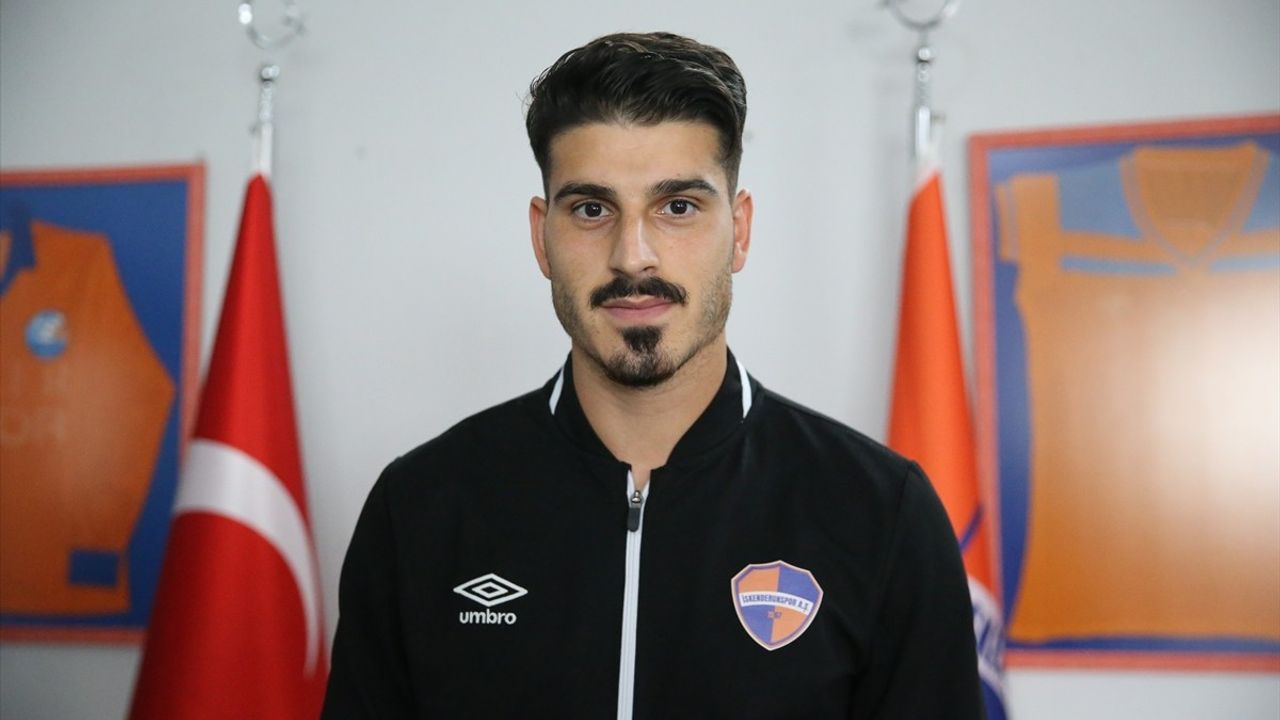 İskenderunspor, Türkiye Kupası'nda ve Lig'de Zirveye Koşuyor