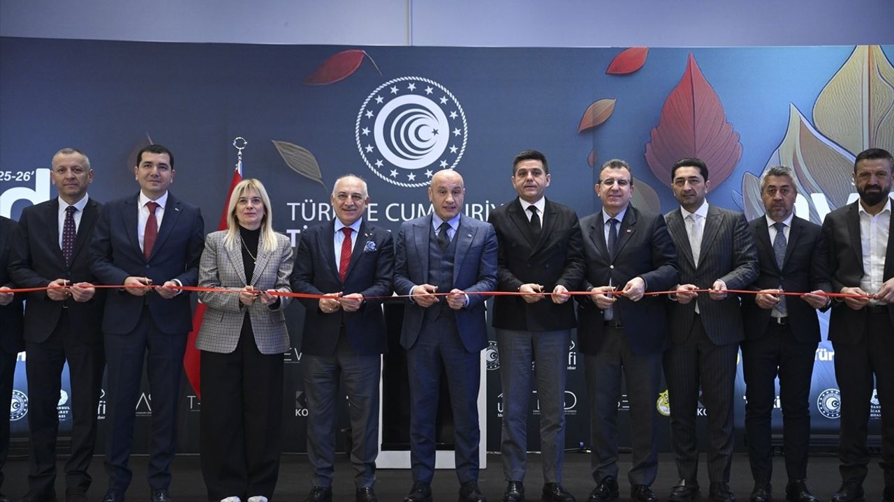 İstanbul'da Avrupa'nın En Büyük Ayakkabı Fuarı Başladı