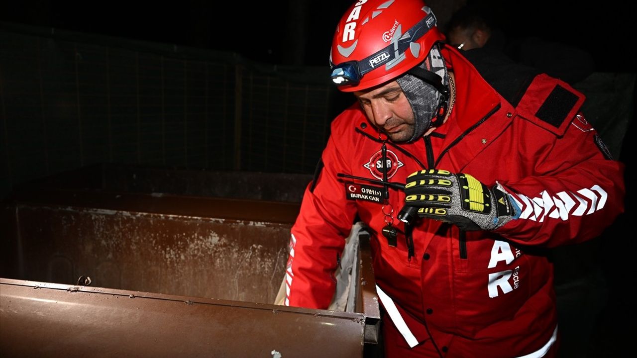 İstanbul'da Ece Gürel'i Arama Çalışmaları Devam Ediyor