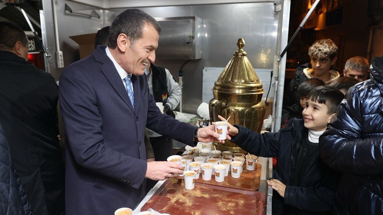 İstanbul İlçe Belediyeleri Ramazan'da İhtiyaç Sahiplerine Yardım Elini Uzatıyor