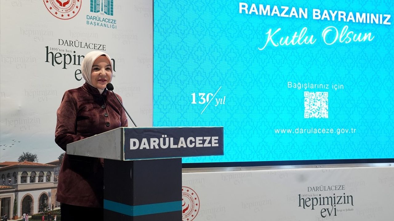 İstanbul Valisi Gül, Darülaceze Sakinleriyle Bayramlaştı
