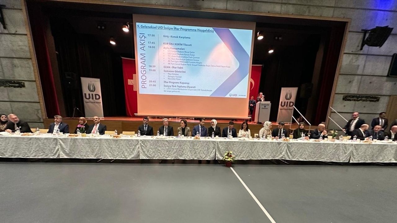 İsviçre'de Uluslararası Demokratlar Birliği'nden Geleneksel İftar Programı
