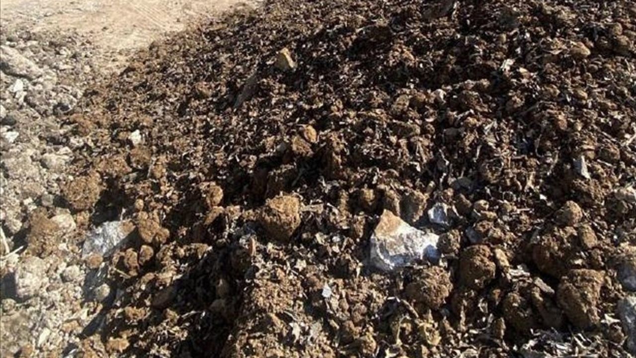 İzmir'de İki Firmaya Mevzuata Aykırı Hafriyat Dökümünden 11,2 Milyon Lira Ceza