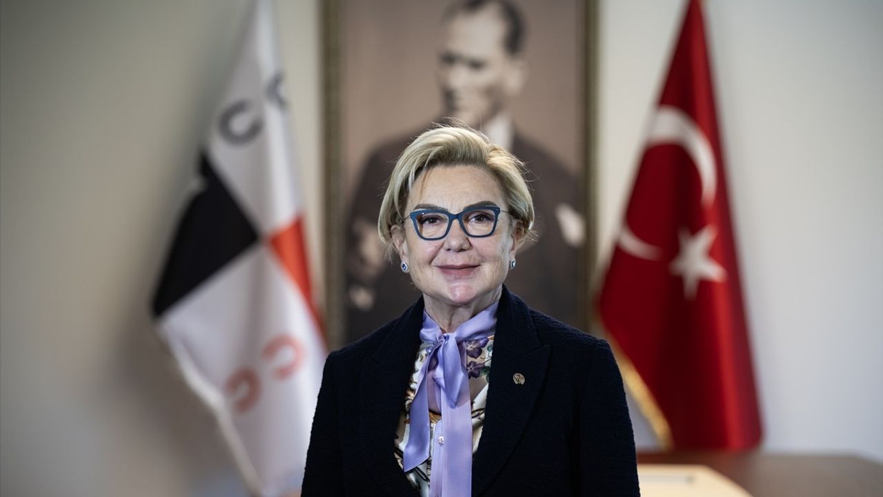 Kadınların Atçılık Sporuna Artan İlgisi, TJK Genel Sekreteri Gülnur Gülerce'yi Mutlu Ediyor