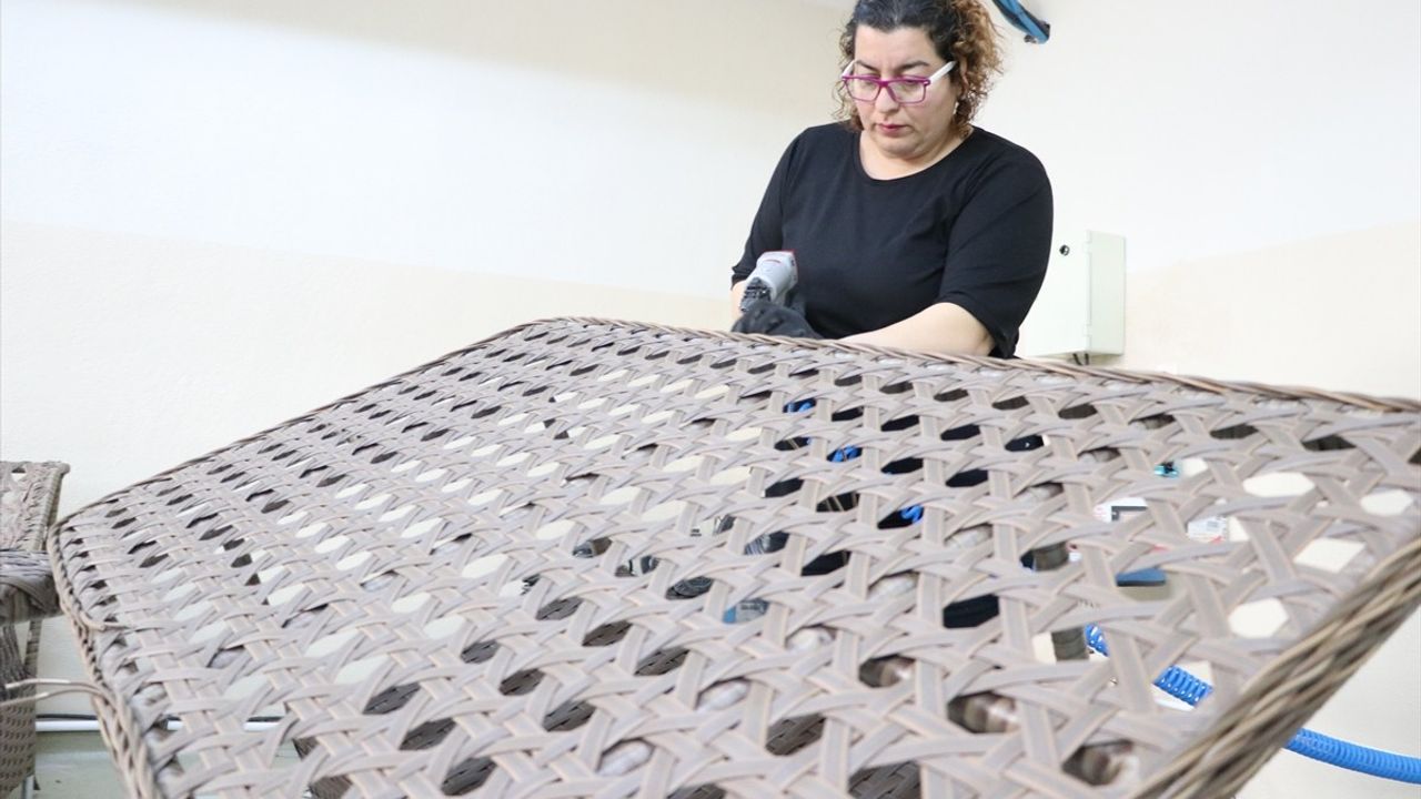 Kadınların Ürettiği Bahçe Mobilyaları Macaristan'ı Süsliyor