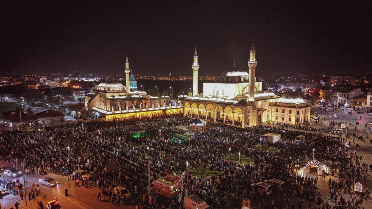 Kadir Gecesi Türkiye'nin Dört Şehrinde Coşkuyla İdrak Edildi