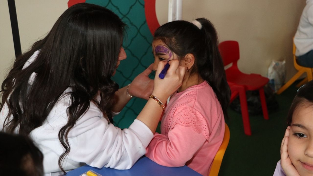 Kahramanmaraş'ta Çocuklar için Etkileyici Ramazan Panayırı